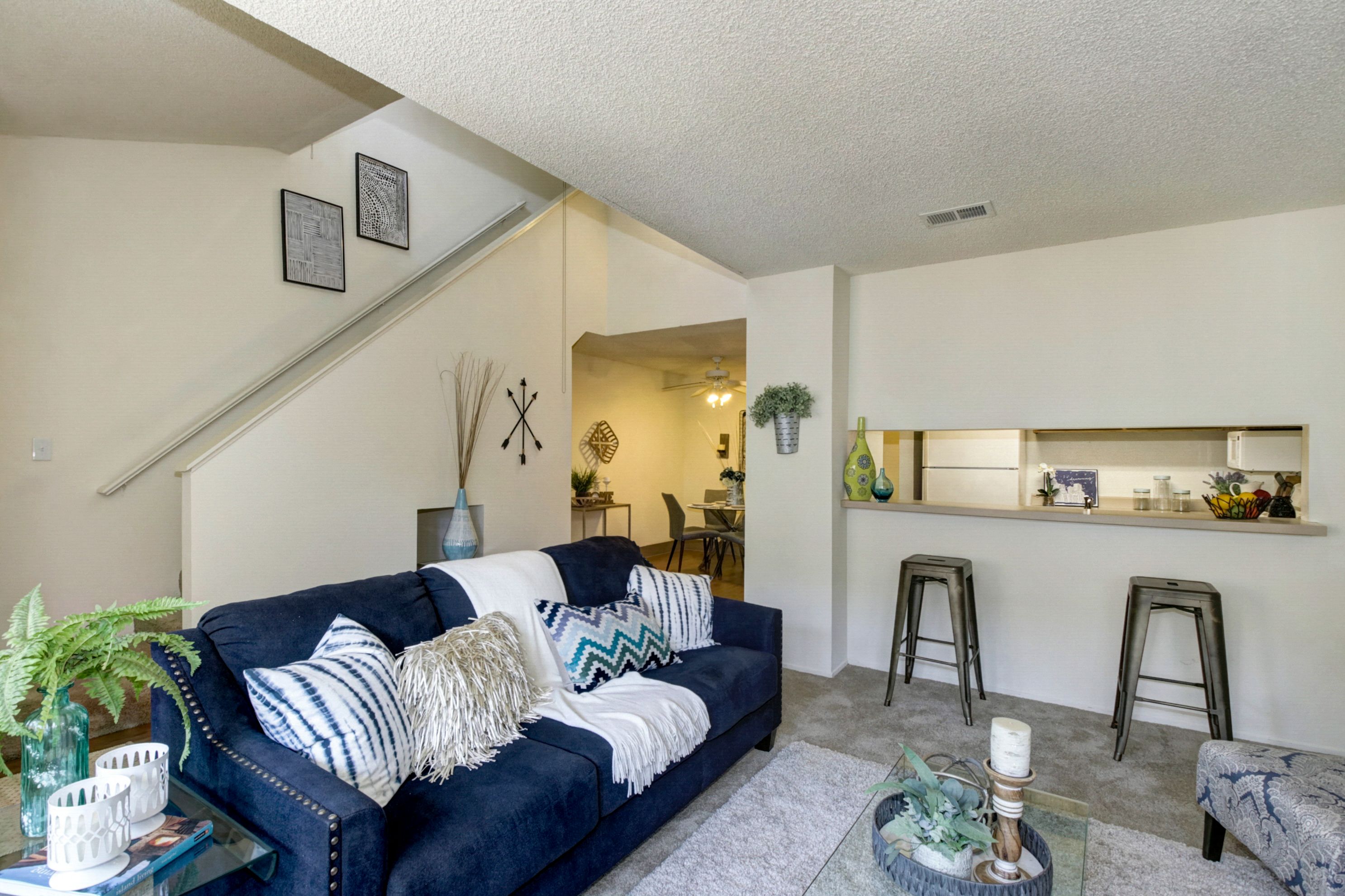 4x2 Living Room